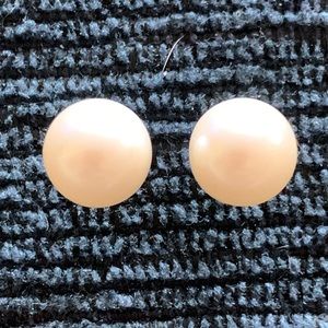 Women’s Pearl Stud Earrings